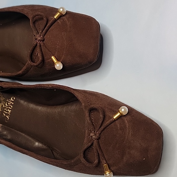 Vince Camuto Dark Brown Suede Flats Women's Size 7.5 - Picture 3 of 3
